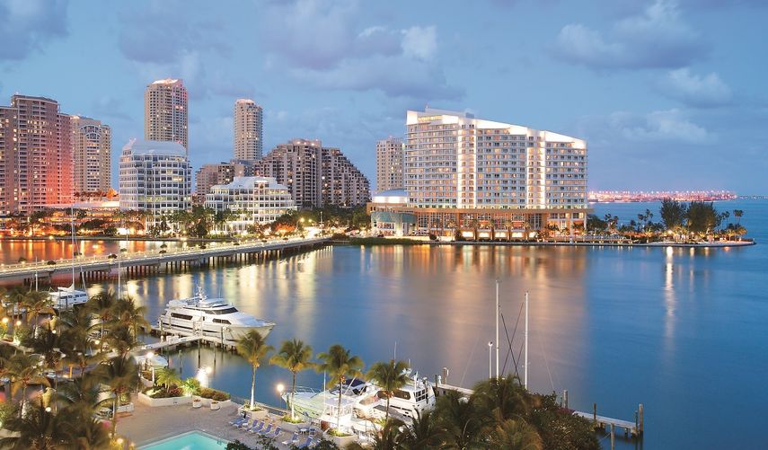 La ciudad de Orlando en florida es un gran centro receptor de turistas Canadienses.