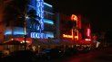 Vista parcial de Ocean Drive, en Miami Beach, de noche. Vista parcial de Ocean Drive, en Miami Beach, de noche.