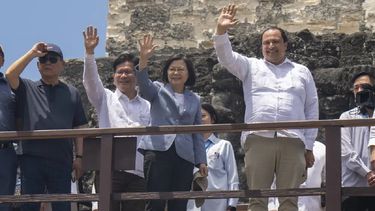 Guatemala es un sólido aliado diplomático de Taiwán, destacó Tsai al brindar ante la prensa un mensaje conjunto con Giammattei