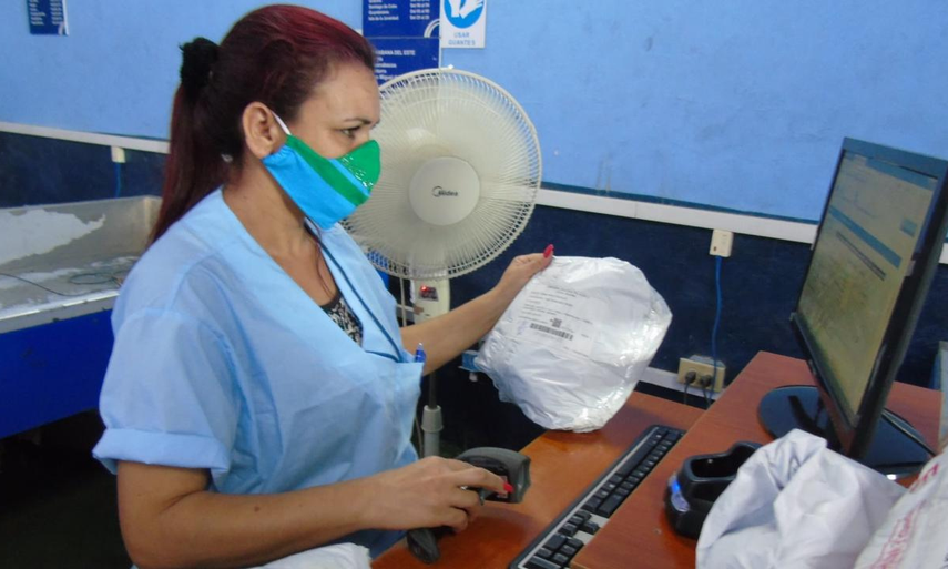 El abuso del envío de paquetes a Cuba