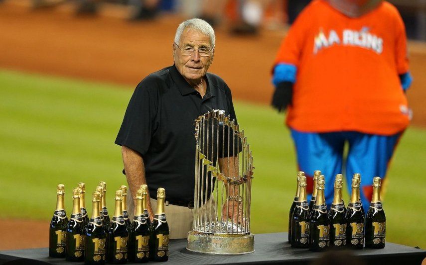 El exdirigente de los Marlins, Jack McKeon, durante una ceremonia por el décimo aniversario del equipo campeón de la Serie Mundial de 2003, el 4 de agosto de 2013.