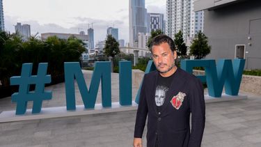 El diseñador venezolano Oscar Carballo.