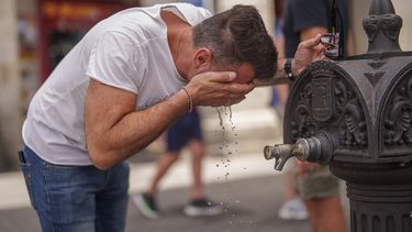 4.000 millones de personas, la mitad de la población mundial, sufren escasez de agua al menos durante un mes al año, lo que ha causado estrés hídrico en la población&nbsp;