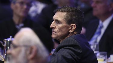 Además del funcionario cercano a Trump, de quien no se reveló la identidad, uno de los principales investigados por el FBI sigue siendo el exasesor de Seguridad Nacional, Michael Flynn.