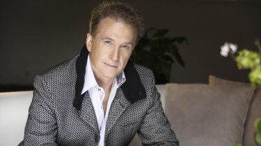 El cantante Emmanuel.