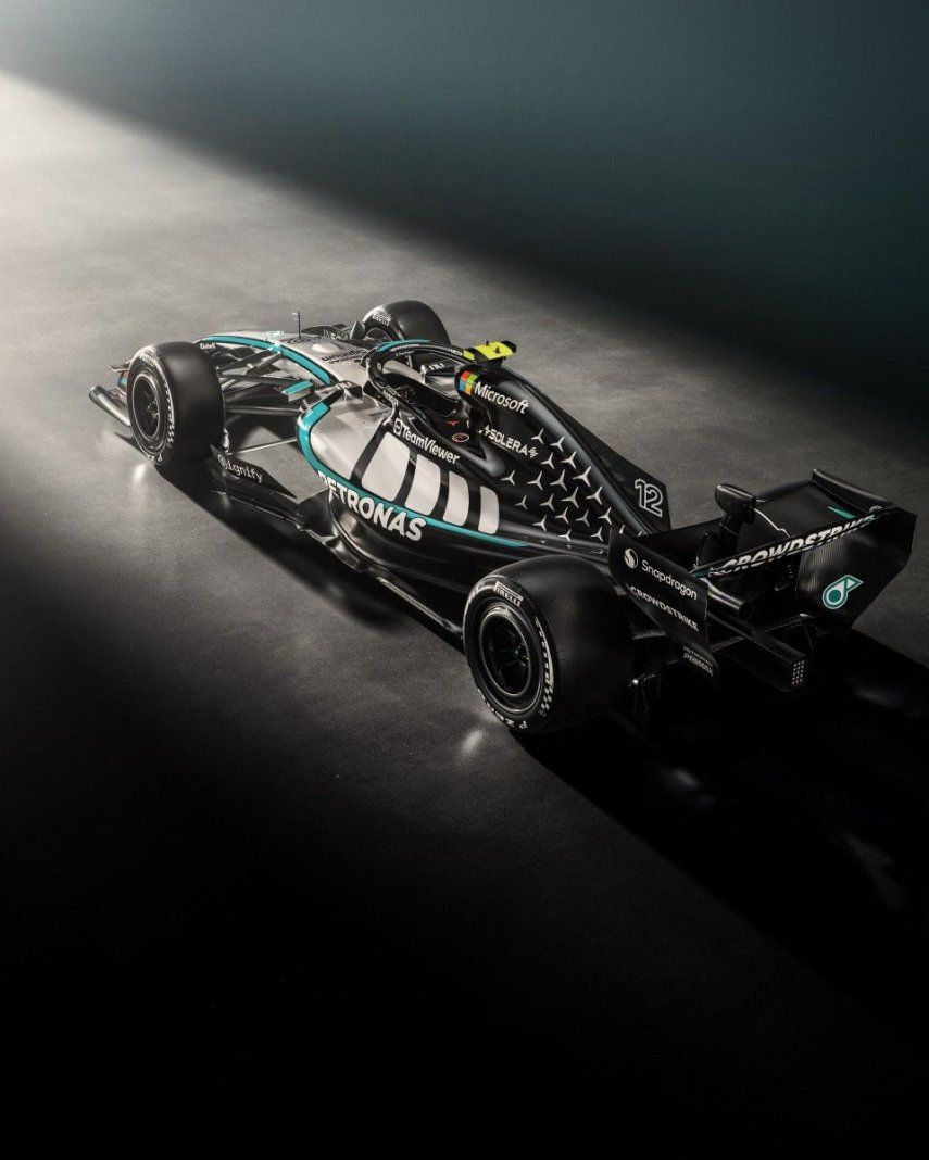 Esta foto sin fecha publicada el 26 de enero de 2026 por Mercedes-Benz Group AG muestra el nuevo automóvil Mercedes-AMG PETRONAS F1 Team de la compañía, en un lugar no confirmado. El equipo publicó imágenes digitales de su automóvil W17 el 22 de enero, describiendo la temporada 2026 como la mayor reorganización técnica en la historia del deporte.