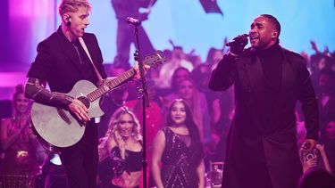 Don Omar y Mgk Main se presentan en la ceremonia de Premio Lo Nuestro 2024, el 22 de febrero en el Kaseya Center, de Miami.