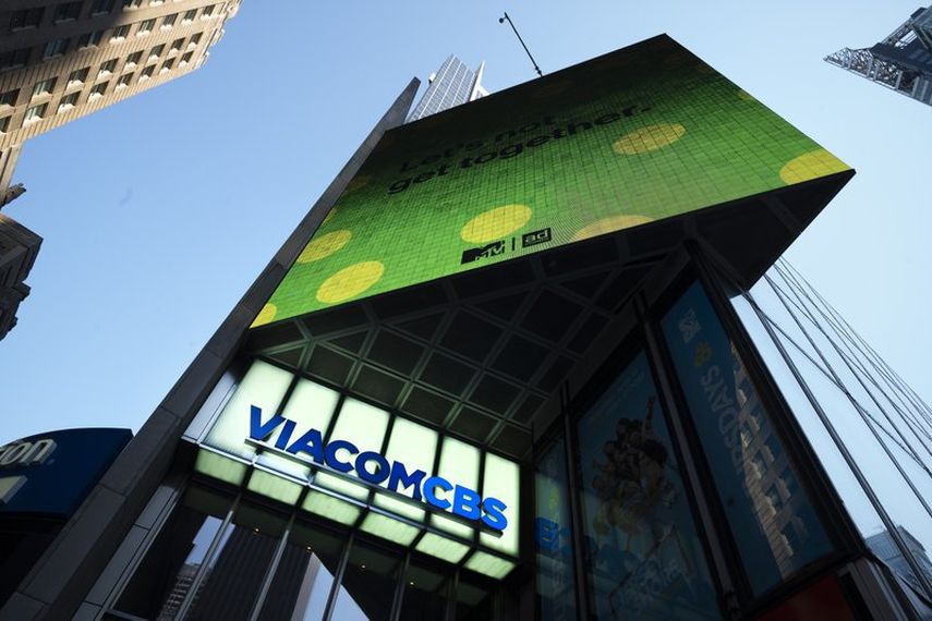 En esta foto del 5 de agosto de 2020, la sede de ViacomCBS en Times Square, en Nueva York. ViacomCBS cambiar&aacute; el nombre de su servicio de streaming CBS All Access a Paramount Plus, que debutar&aacute; el pr&oacute;ximo a&ntilde;o con nueva programaci&oacute;n original.&nbsp;
