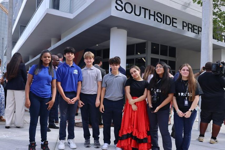 Estudiantes de Southside Preparatory Academy en Miami. Estudiantes de Southside Preparatory Academy en Miami.
