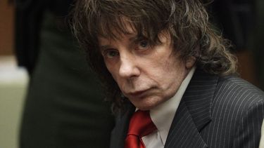 En esta fotografía de archivo del 29 de mayo de 2009 el productor musical Phil Spector en una corte en espera de su sentencia en Los Angeles.&nbsp;