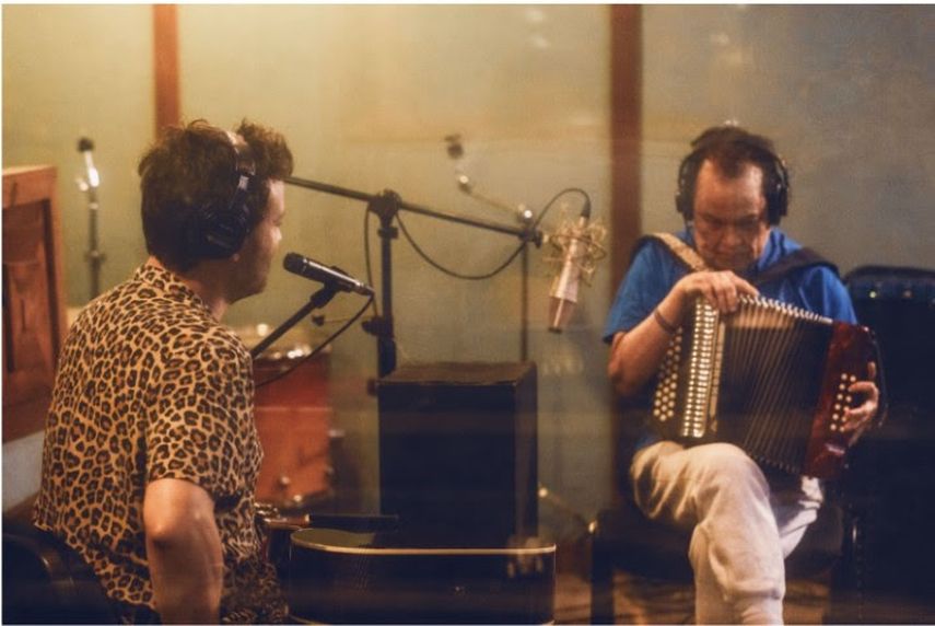 Gusi y Alfredo Gutiérrez presentan el tema 