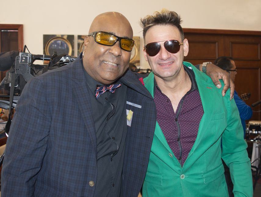 Los músicos cubanos&nbsp;Luis Bofill y Carlos Manuel.