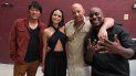 Vin Diesel y el elenco del film sorprendieron a un multitudinario grupo de fans al aparecer en la proyección de la novena entrega de Rápidos y furiosos Vin Diesel y el elenco del film sorprendieron a un multitudinario grupo de fans al aparecer en la proyección de la novena entrega de Rápidos y furiosos