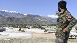 El Parlamento afgano investigará a fondo las consecuencias del ataque llevado a cabo el pasado día 13 por EEUU con la llamada madre de todas las bombas contra una base del grupo terrorista Estado Islámico (EI) en Achin (provincia de Nangarhar), en donde murieron al menos 95 yihadistas.
