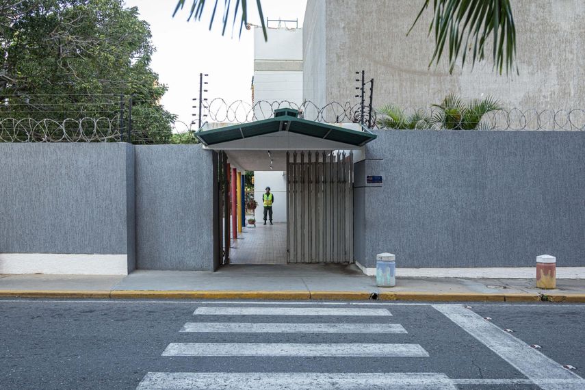 Un centro electoral vacío en Maracaibo, estado Zulia, en los comicios de mayo de 2025.&nbsp;&nbsp;