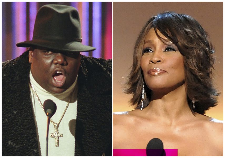 En esta combinaci&oacute;n de fotos, Notorious B.I.G., ganador de los premios al mejor artista de rap y sencillo de rap del a&ntilde;o, durante la ceremonia de los Premios Billboard de la M&uacute;sica el seis de diciembre de 1995 en Nueva York, y la cantante Whitney Houston durante la gala de los Premios BET en Washington el 17 de enero del 2009.&nbsp;