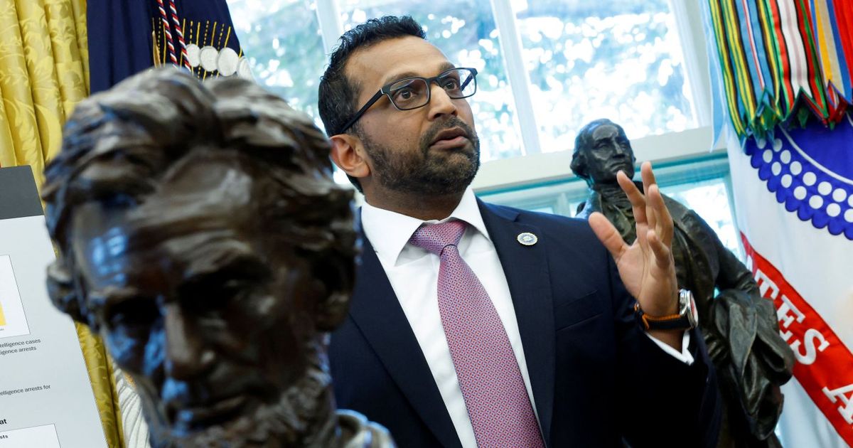 Miembros de una célula de Antifa enfrentan cargos por terrorismo