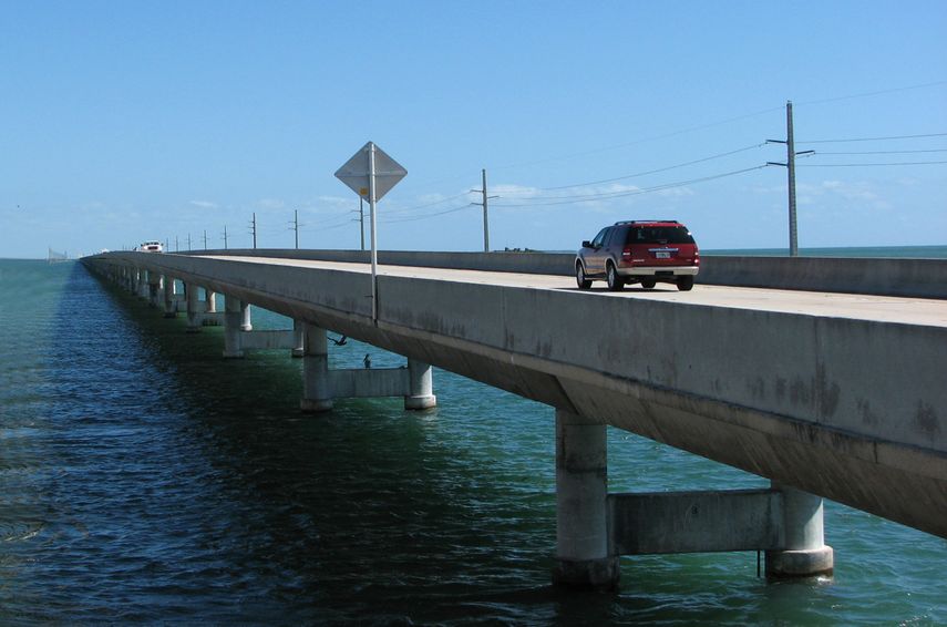 Vista parcial del viaducto US-1 que conecta el sur de Florida con sus cayos.
