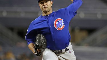 El jueves 2 de julio del 2020 Quintana se sometió a una cirugía para reparar un nervio del pulgar de la mano con la que lanza. El pitcher colombiano se cortó lavando los trastes.&nbsp;