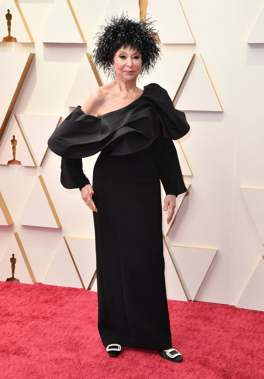 La actriz puertorriqueña Rita Moreno asiste a la 94.ª edición de los Premios Óscar en el Dolby Theatre de Hollywood, California, el 27 de marzo de 2022.