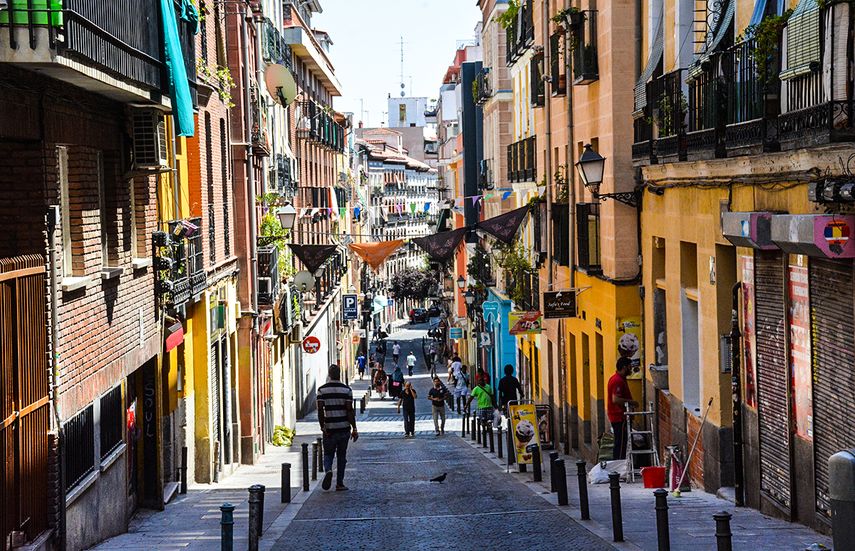 Pasaje del barrio Lavapiés.