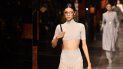 Una modelo luce una creación de Fendi como parte de la colección Mujer Primavera-Verano 2022 presentada durante la Semana de la Moda de Milán el 22 de septiembre de 2021. Una modelo luce una creación de Fendi como parte de la colección Mujer Primavera-Verano 2022 presentada durante la Semana de la Moda de Milán el 22 de septiembre de 2021.