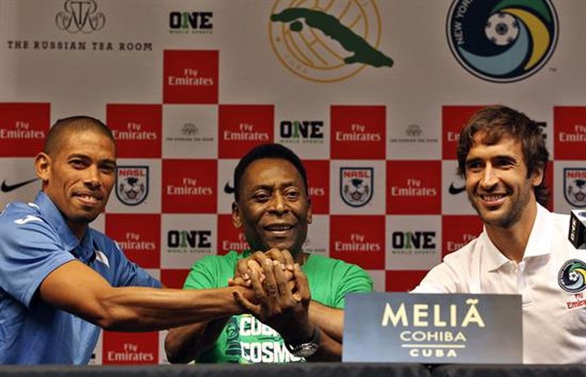 Pelé dice que en el futuro, Cuba podría jugar un Mundial de fútbol. (EFE)