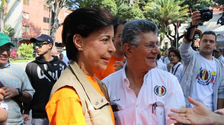 Ramos Allup extendió un especial agradecimiento a Antonieta Mendoza, madre del dirigente opositor encarcelado Leopoldo López, quien este domingo validó por AD como un gesto de solidaridad.
