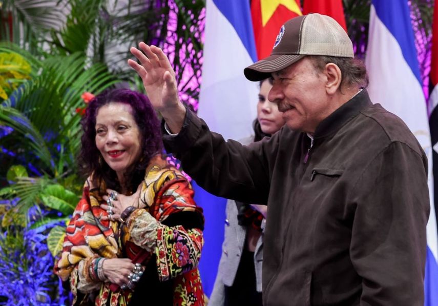 Los dictadores sandinistas Daniel Ortega y Rosario Murillo, Managua, Nicaragua.