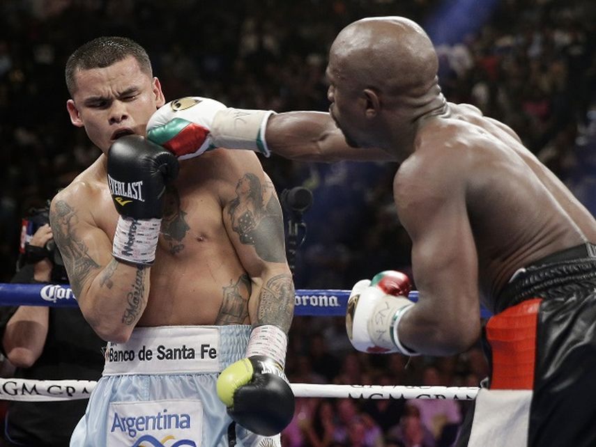 Un pasaje de la pelea entre Floyd Mayweather Jr. y Marcos Maidana. (AP)