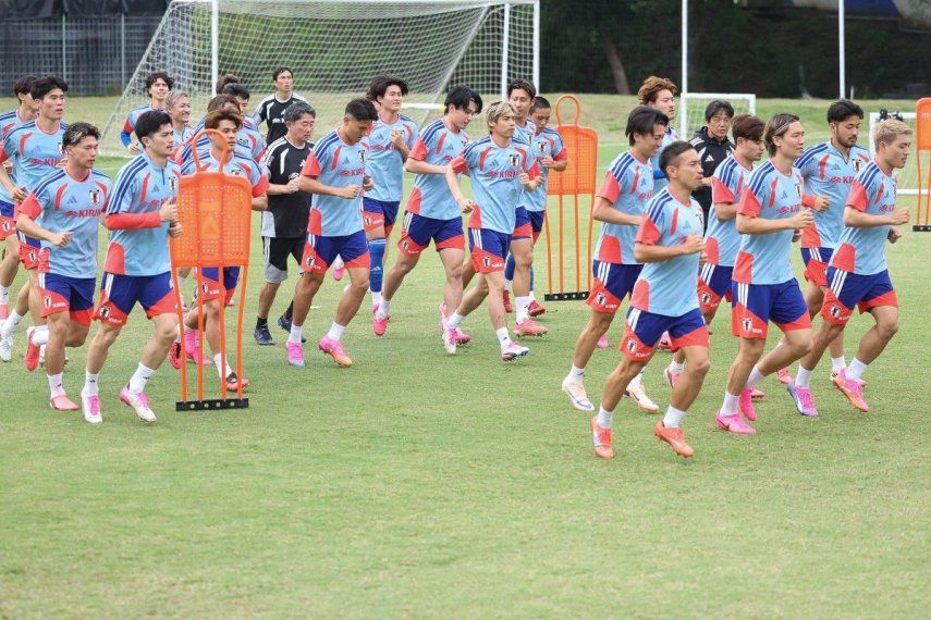 Jugadores de Japón participan en una sesión de entrenamiento en el Centro de Entrenamiento del Club Monterrey en El Barrial, Santiago, estado de Nuevo León, México, el 4 de junio de 2026, previo al Mundial de Fútbol de la FIFA 2026.&nbsp;
