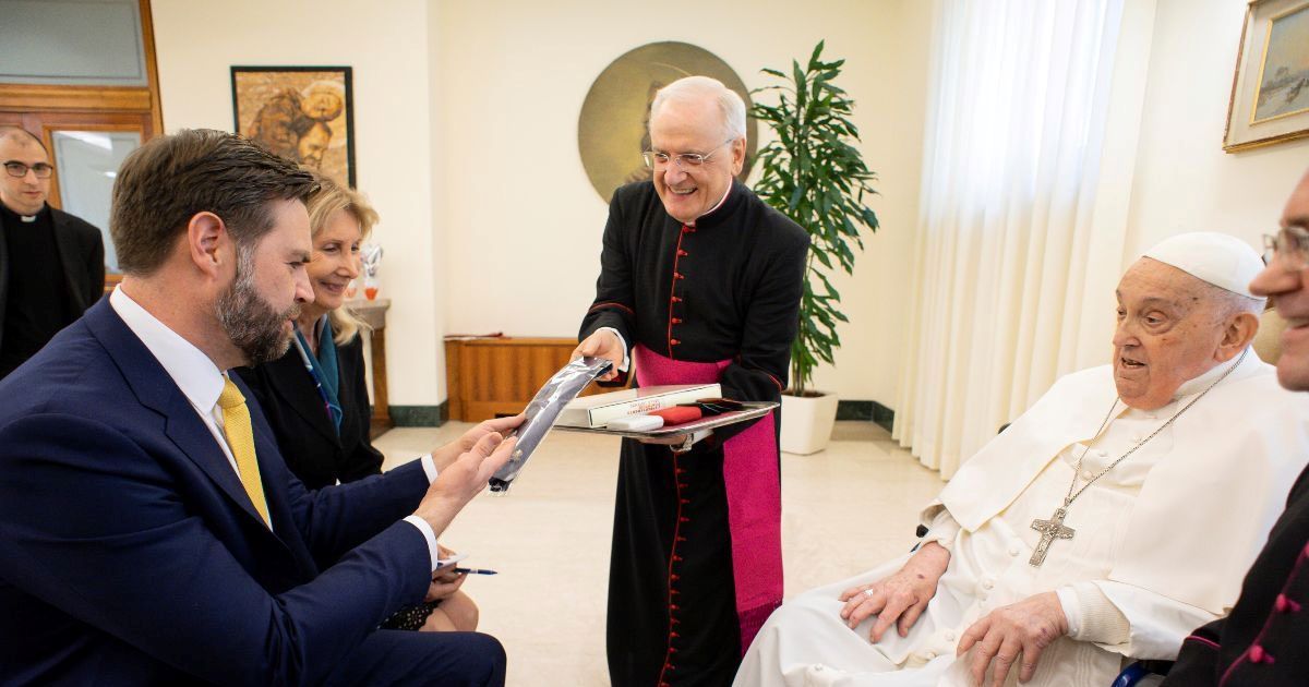 El papa Francisco recibe al vicepresidente de EEUU JD Vance durante “unos minutos”