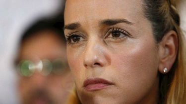 Las autoridades del penal siguen grabando las visitas familiares que recibe Leopoldo en audio y vídeo, agregó la esposa del líder opositor&nbsp;