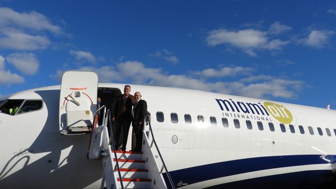 Tomas Romero junto a Fabio Andrade en la inauguración de Miami Air.&nbsp;
