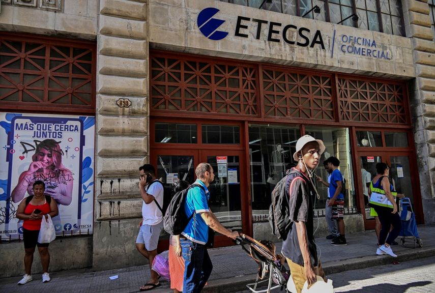Una oficina comercial de de Etecsa, La Habana. Cuba