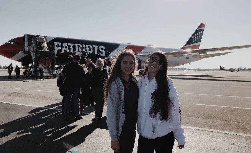 Gracias @Patriots por donar su avión para volar @ShineMsd a Washington DC ???? agradecemos su apoyo!, escribió la estudiante&nbsp;Kali Clougherty&nbsp;en su cuenta de Twitter.