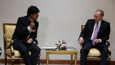 El presidente de Bolivia, Evo Morales conversó con Vladimir Putin, presidente de Rusia (EFE)