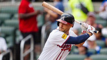 Matt Olson de los Bravos de Atlanta espera el lanzamiento en la primera entrada del segundo encuentro de la doble cartelera ante los Mets de Nueva York el lunes 30 de septiembre del 2024.&nbsp;