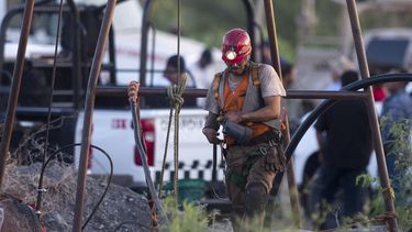 Dron submarino en operación de búsqueda de mineros en México