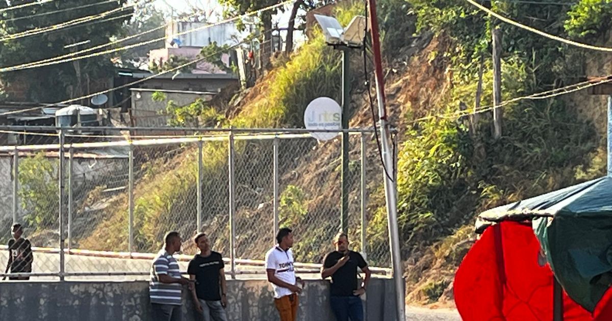 Régimen hostiga y persigue a familiares de presos políticos durante viacrucis por la libertad: “No callaremos”