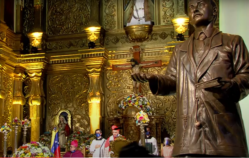 Parte de la ceremonia de exhumación de los restos mortales del Dr. José Gregorio Hernández.&nbsp;&nbsp;