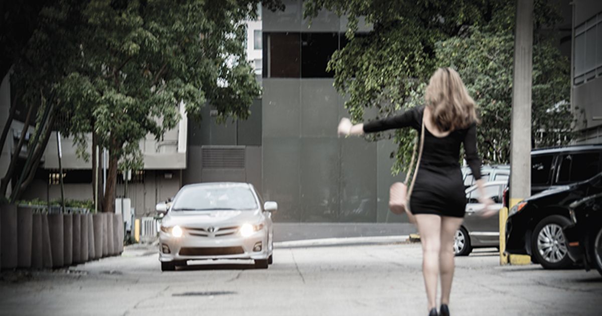 La prostitución halla terreno fértil en áreas de la Calle 8