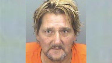 Gary Hudge, de 54 a&ntilde;os, est&aacute; acusado de solicitud de asesinato.