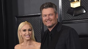 Gwen Stefani, a la izquierda, y Blake Shelton llegan a la 62 entrega anual de los premios Grammy el 26 de enero de 2020 en Los Angeles. La pareja anunció su compromiso el martes 27 de octubre en redes sociales.