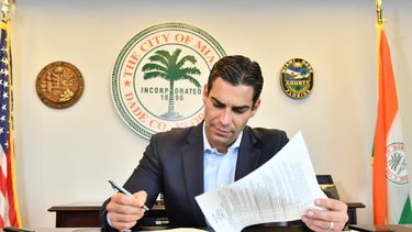 Alcalde de Miami, Francis Suárez.