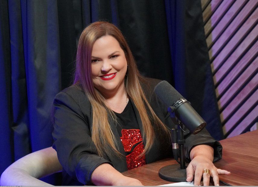 Danixa López, productora y presentadora de La Otra Puerta Podcast.