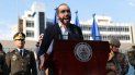 El presidente de El Salvador Nayib Bukele, acompañado de miembros de las fuerzas armadas, habla con sus simpatizantes a las afueras del Congreso en San Salvador. Hoy arranca jornada electoral en El Salvador, con retrasos El presidente de El Salvador Nayib Bukele, acompañado de miembros de las fuerzas armadas, habla con sus simpatizantes a las afueras del Congreso en San Salvador. Hoy arranca jornada electoral en El Salvador, con retrasos