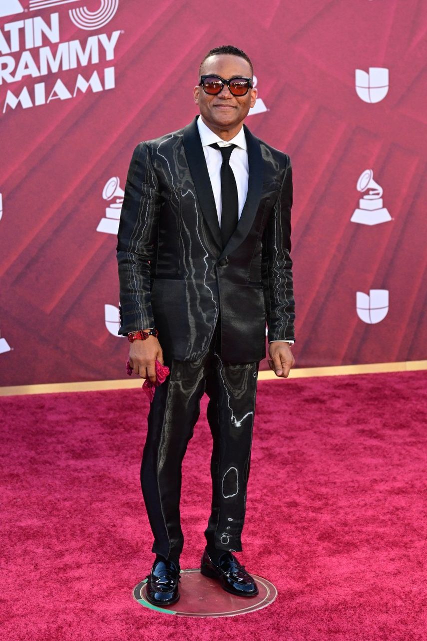 El pianista y compositor de jazz cubano Gonzalo Rubalcaba asiste a la 25a Entrega Anual de los Premios Latin Grammy en el Kaseya Center en Miami, Florida, el 14 de noviembre de 2024.