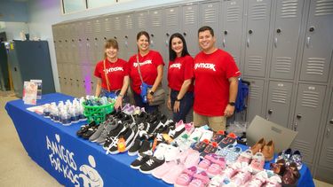 Amigos For Kids dijo que The Blue Backpack Project es una de las actividades de suministros escolares gratuitos de más larga trayectoria en el sur de la Florida