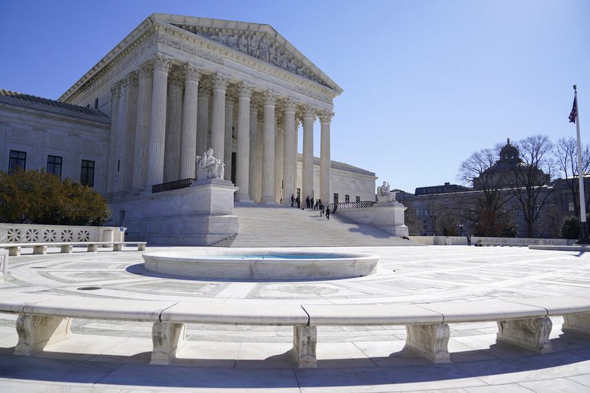 Imagen panorámica de la Corte Suprema en Washington.